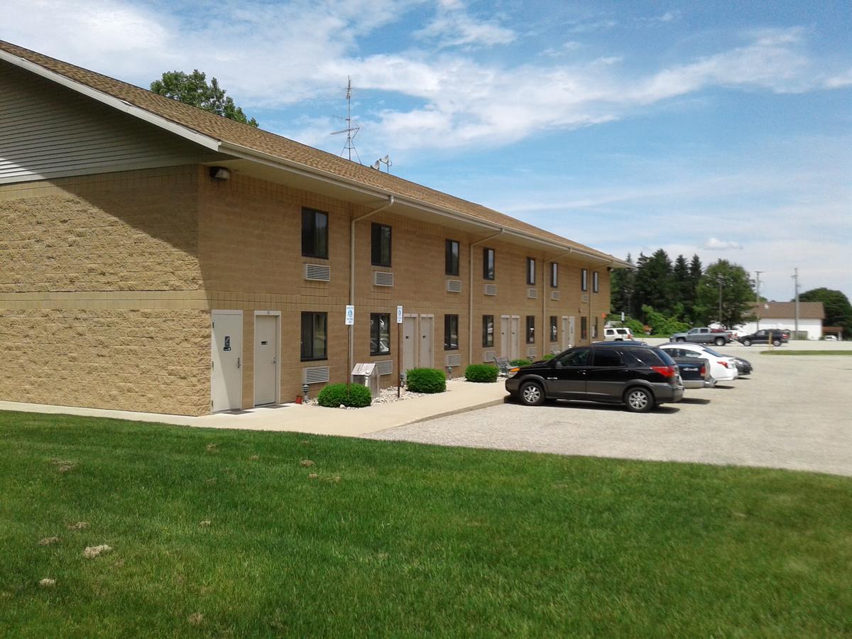 Oakridge Motel Newaygo Εξωτερικό φωτογραφία